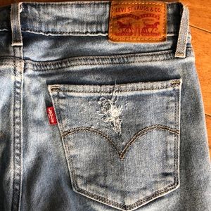 Levis 711 skinny